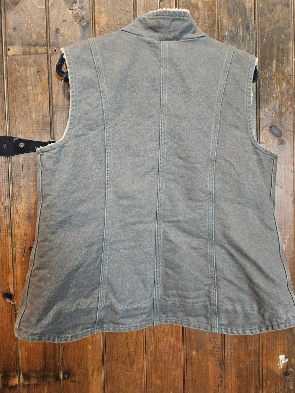 Carhartt Sherpa-Lined Utility Vest in Olive - Picture 4 of 6